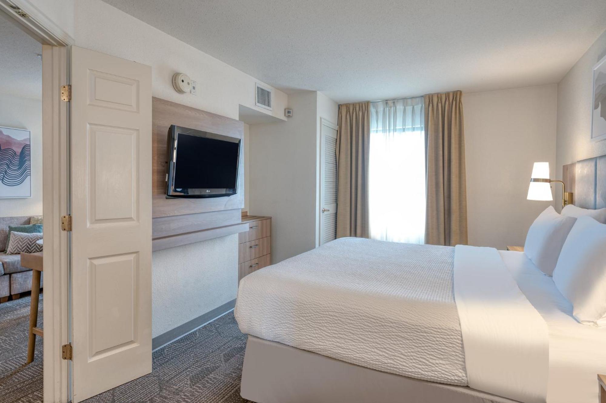 Staybridge Suites Allentown Airport Lehigh Valley By Ihg Exterior photo